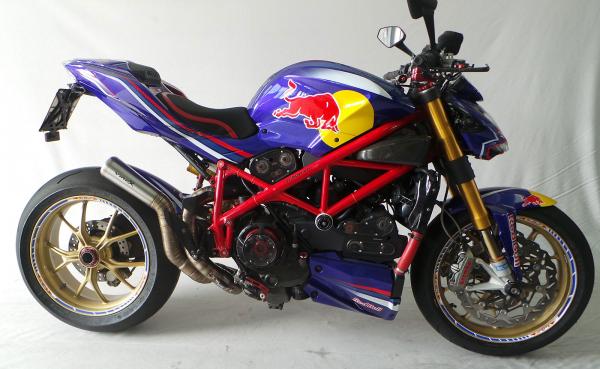 STREETFIGHTER REDBULL