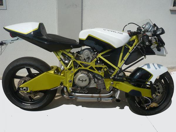 VYRUS 984